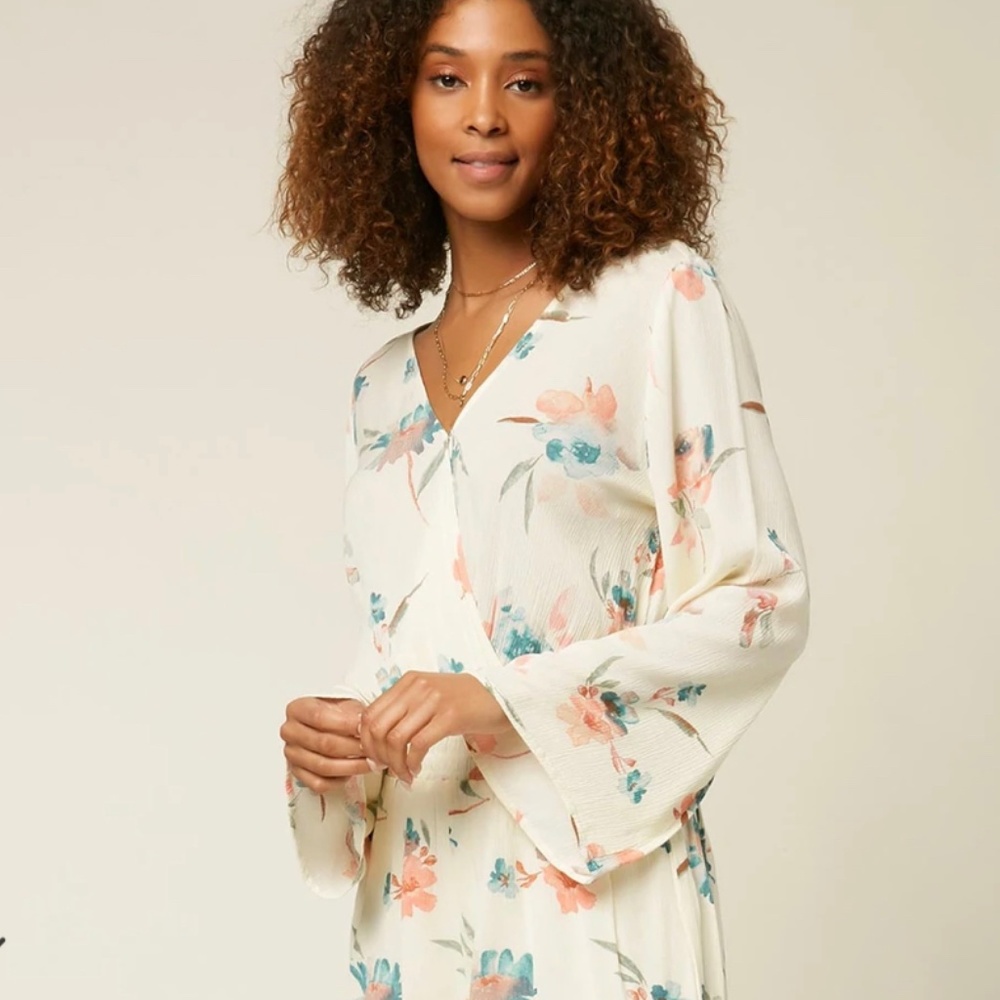 NWOT Never Worn! O’Neill Jory Winter White Flirty Floral Romper